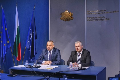 МВнР очаква рекорден брой секции зад граница на вота на 11 юли 2021 г.